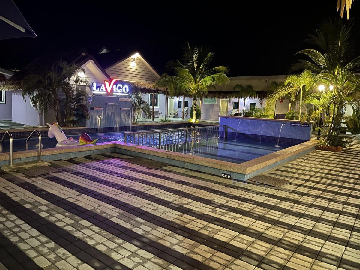 Lavigo Resort Pantai Cenang  Exterior photo