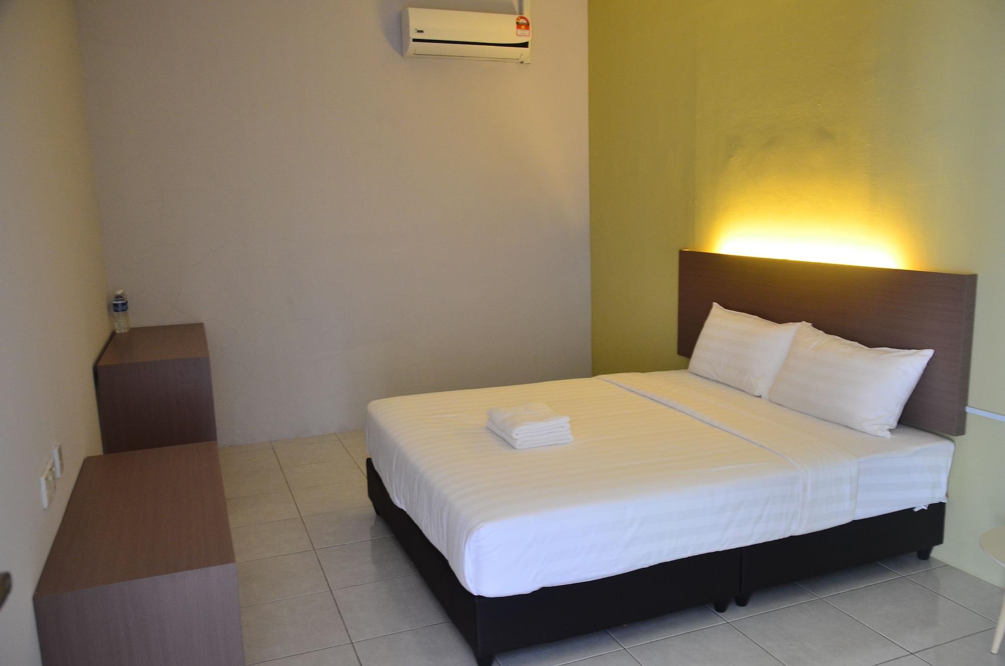 Lavigo Resort Pantai Cenang  Exterior photo