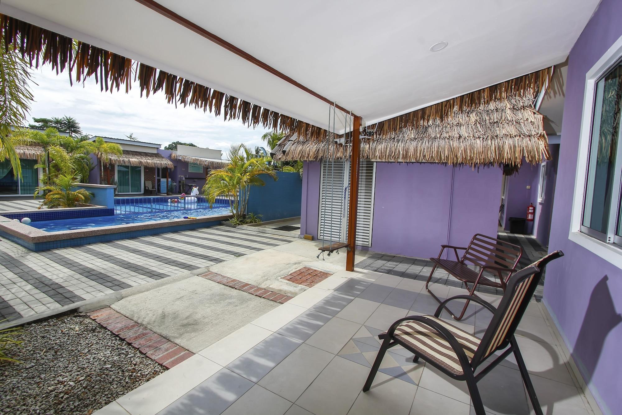 Lavigo Resort Pantai Cenang  Exterior photo