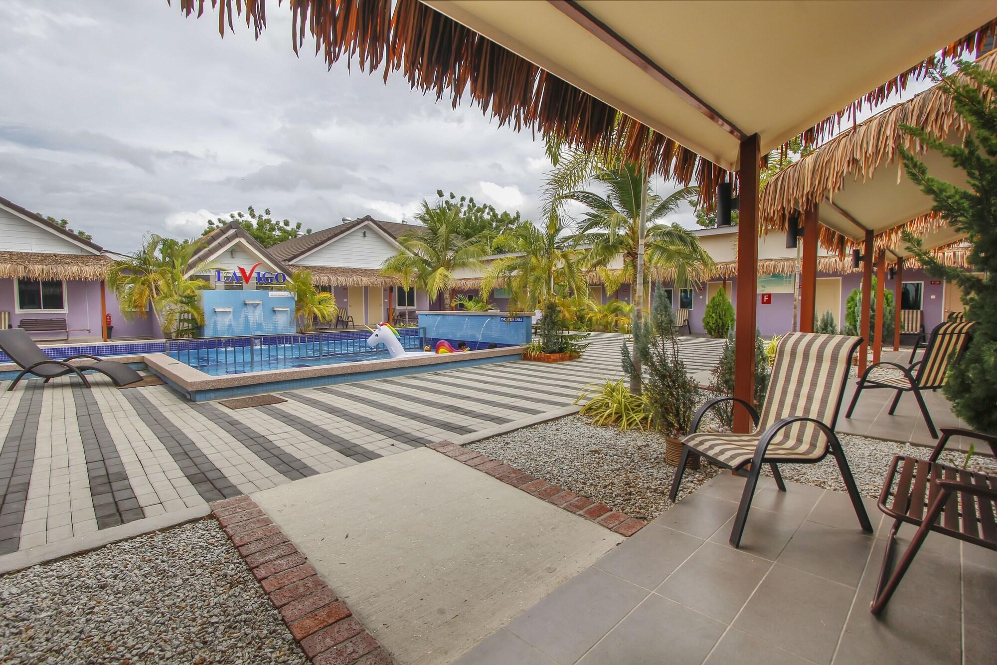 Lavigo Resort Pantai Cenang  Exterior photo