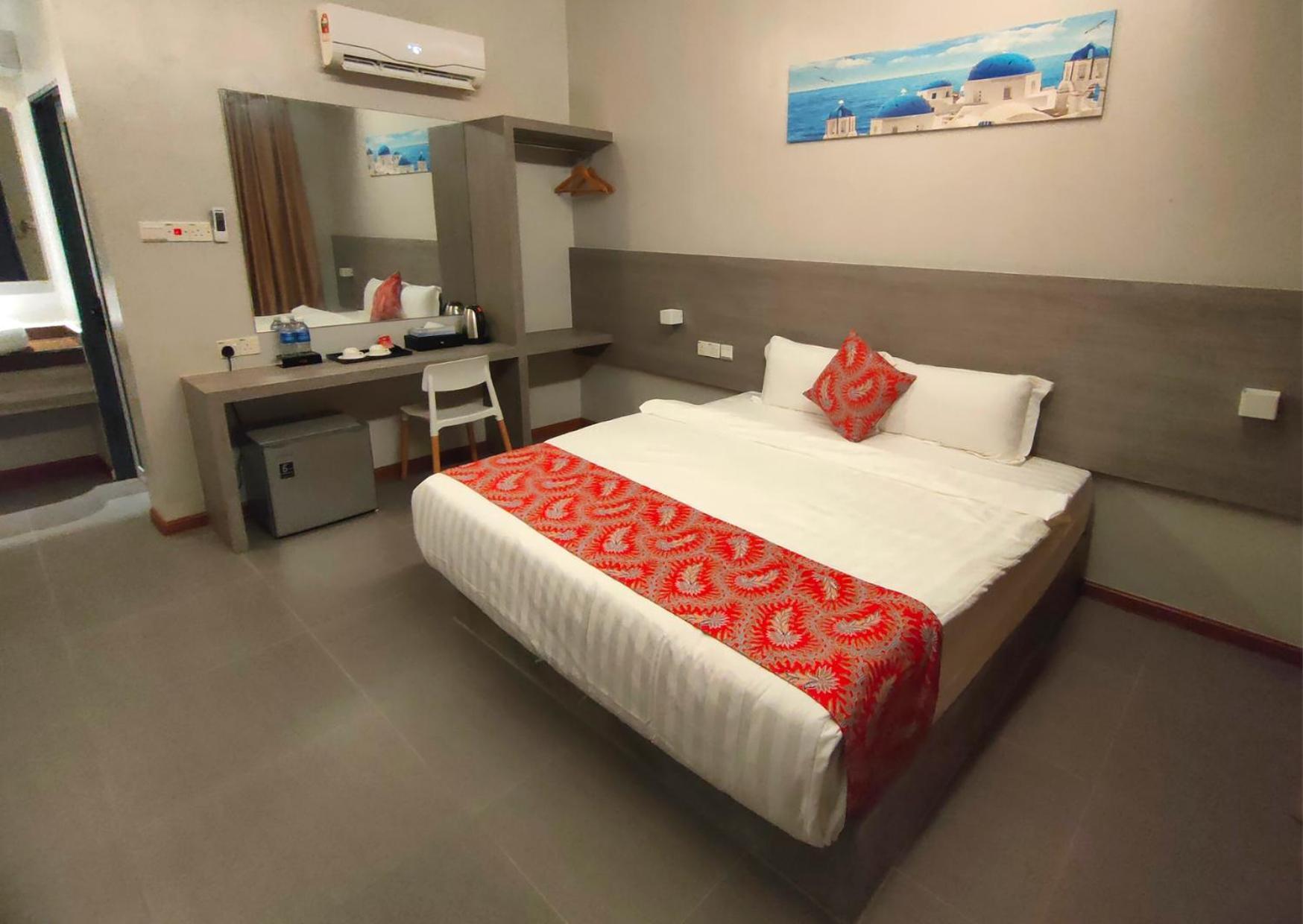 Lavigo Resort Pantai Cenang  Exterior photo